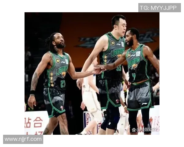 CBA精彩回放上海队对阵辽宁队的激烈对决全程回顾